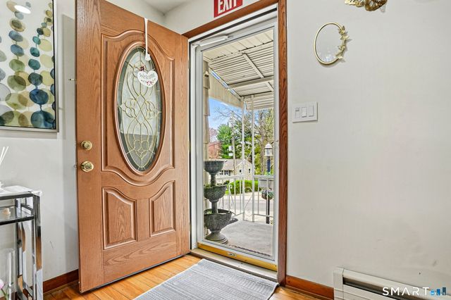 7 Newport Drive, Waterbury, CT 06705