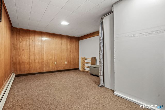 7 Newport Drive, Waterbury, CT 06705