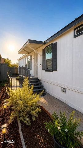 211 Calle de La Rosa 211, Camarillo, CA 93012