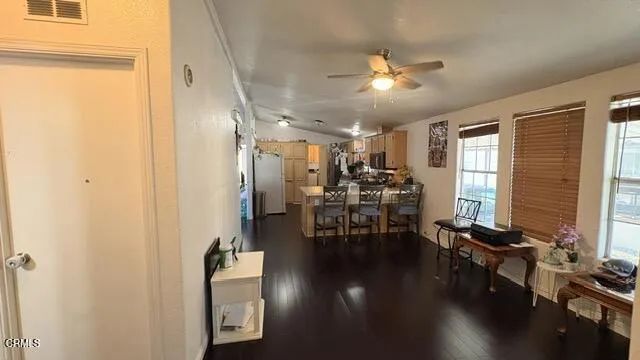 211 Calle de La Rosa 211, Camarillo, CA 93012