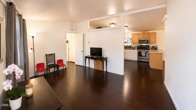 211 Calle de La Rosa 211, Camarillo, CA 93012