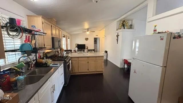 211 Calle de La Rosa 211, Camarillo, CA 93012