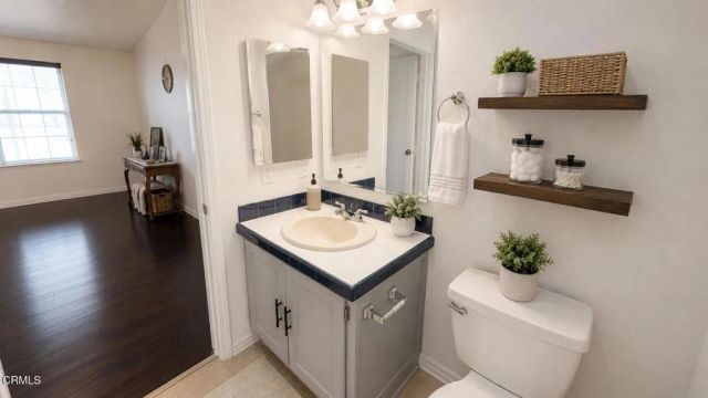211 Calle de La Rosa 211, Camarillo, CA 93012