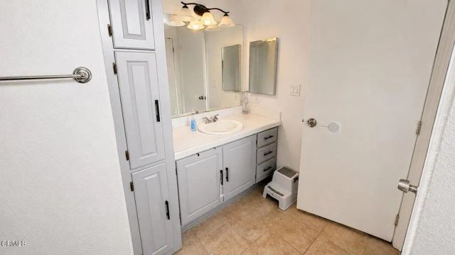 211 Calle de La Rosa 211, Camarillo, CA 93012