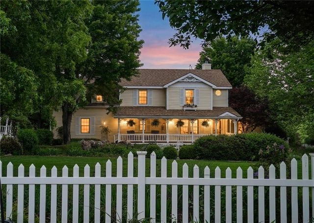 618 E 1714 Road, Baldwin City, KS 66006