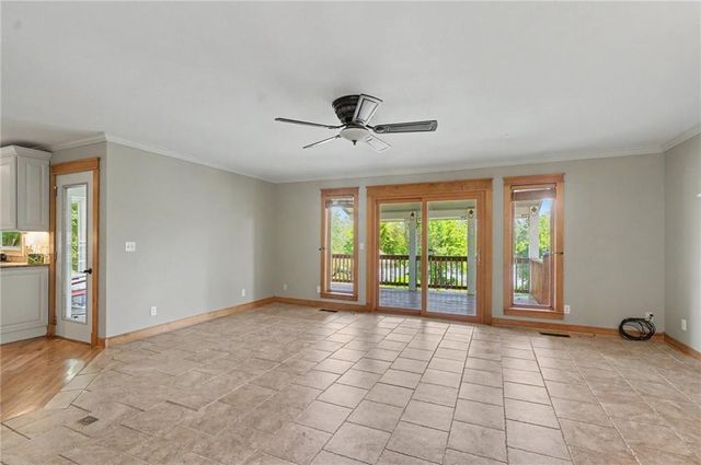 618 E 1714 Road, Baldwin City, KS 66006