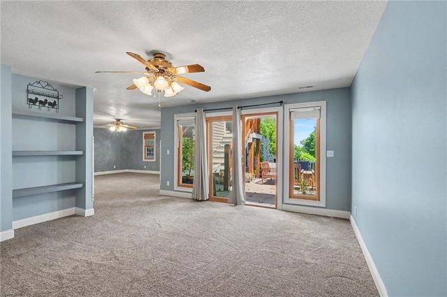 618 E 1714 Road, Baldwin City, KS 66006