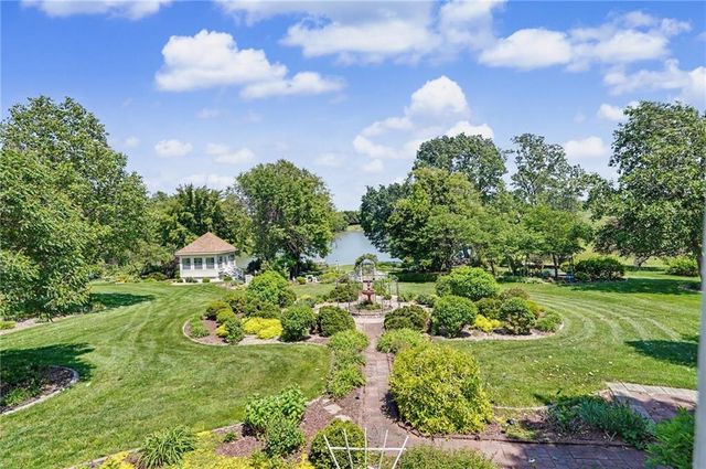 618 E 1714 Road, Baldwin City, KS 66006