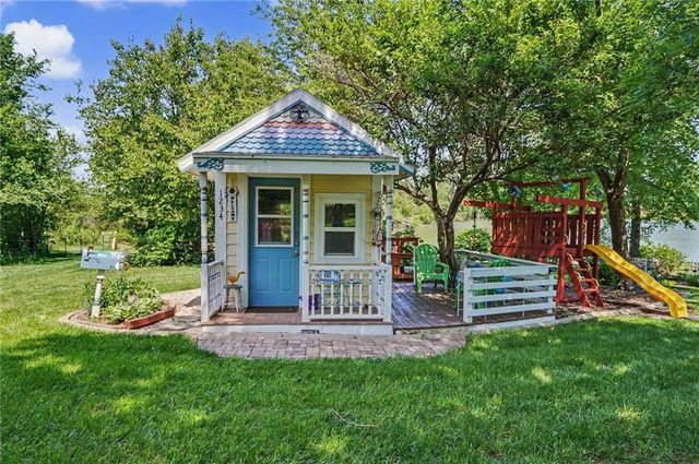 618 E 1714 Road, Baldwin City, KS 66006