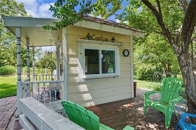 618 E 1714 Road, Baldwin City, KS 66006
