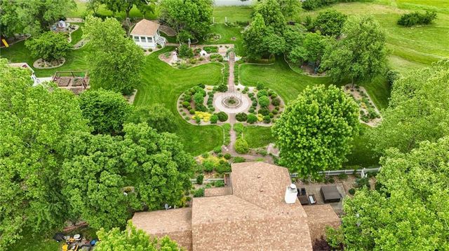 618 E 1714 Road, Baldwin City, KS 66006