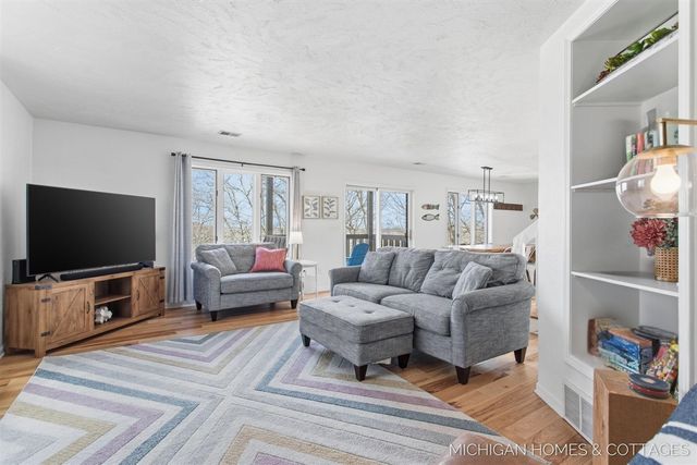 2312 Maksaba Trail, Macatawa, MI 49434