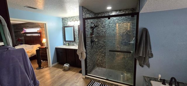 336 LAKECREST DRIVE, Tavares, FL 32778