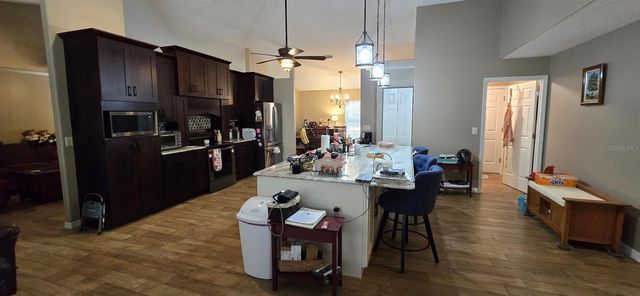 336 LAKECREST DRIVE, Tavares, FL 32778