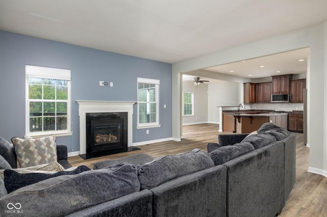 5828 Sunnyvalle Drive, Bargersville, IN 46106