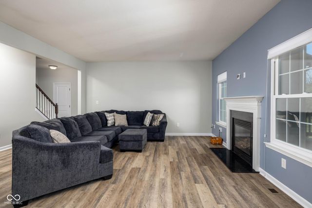 5828 Sunnyvalle Drive, Bargersville, IN 46106