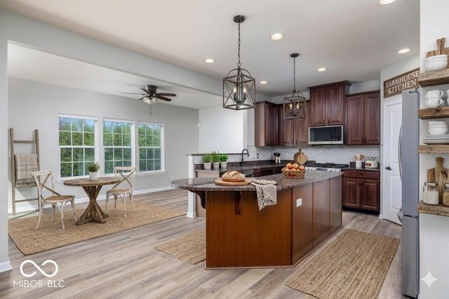 5828 Sunnyvalle Drive, Bargersville, IN 46106