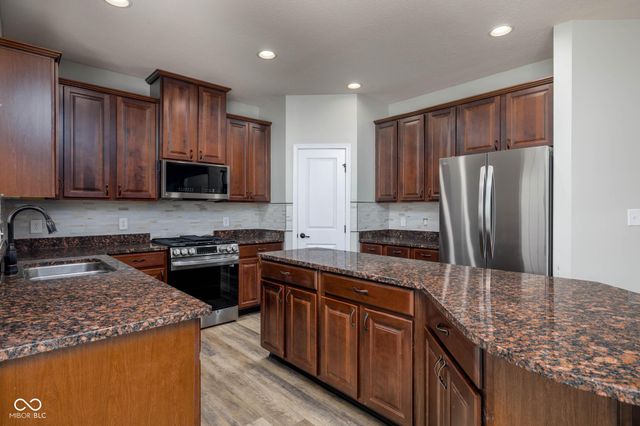 5828 Sunnyvalle Drive, Bargersville, IN 46106