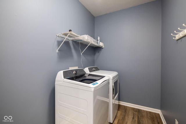 5828 Sunnyvalle Drive, Bargersville, IN 46106