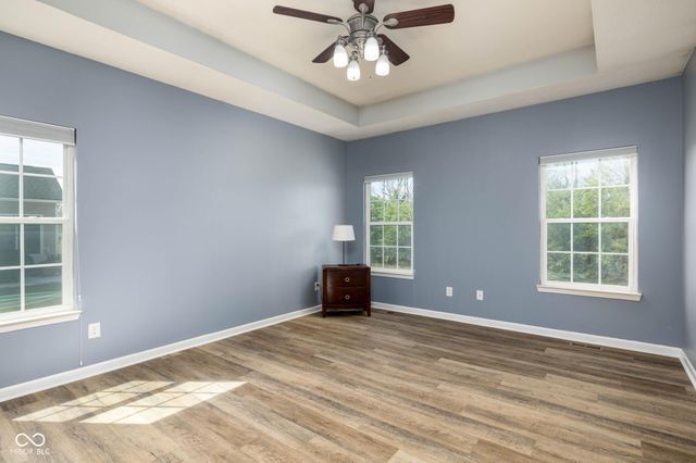 5828 Sunnyvalle Drive, Bargersville, IN 46106