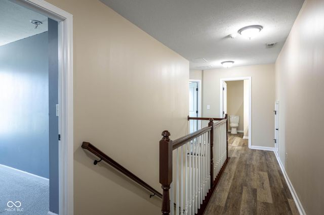 5828 Sunnyvalle Drive, Bargersville, IN 46106