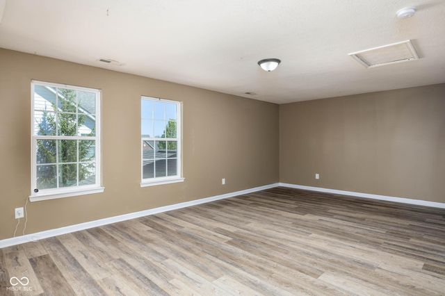 5828 Sunnyvalle Drive, Bargersville, IN 46106