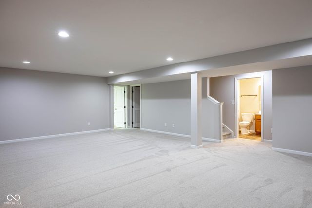 5828 Sunnyvalle Drive, Bargersville, IN 46106