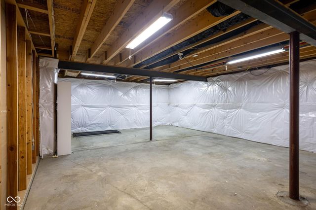 5828 Sunnyvalle Drive, Bargersville, IN 46106