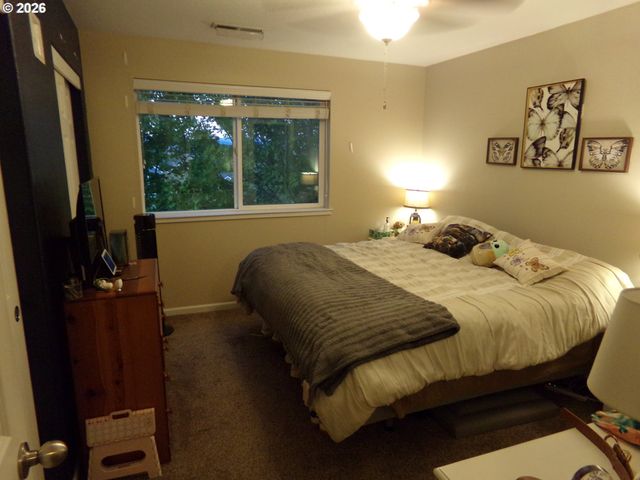 21837 Ne LARKSPUR Ln, Fairview, OR 97024