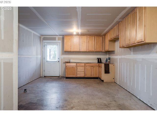 21837 Ne LARKSPUR Ln, Fairview, OR 97024