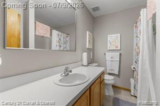 366 Marigold Circle, Westland, MI 48185