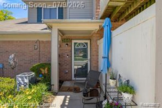 366 Marigold Circle, Westland, MI 48185