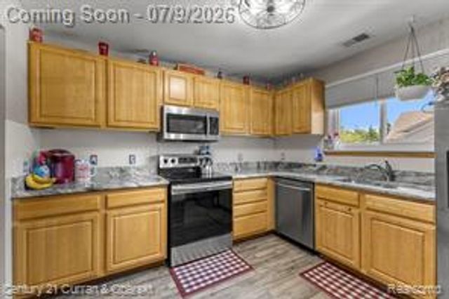 366 Marigold Circle, Westland, MI 48185