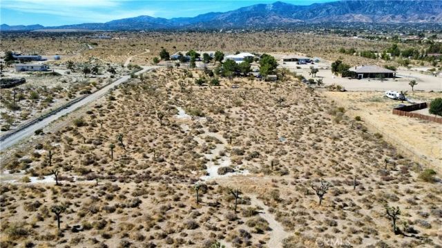 1 Evergreen, Pinon Hills, CA 92372