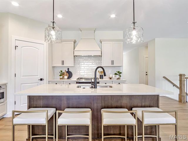 3019 Mobile Drive, Glen Carbon, IL 62034