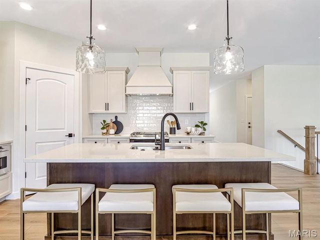 3019 Mobile Drive, Glen Carbon, IL 62034