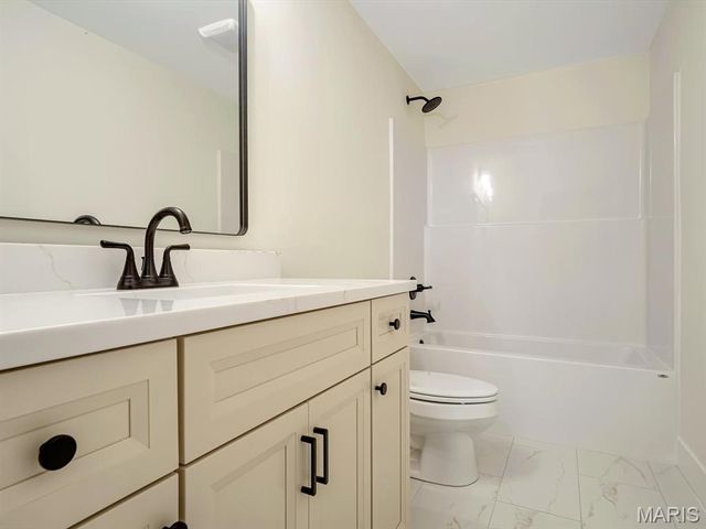 3019 Mobile Drive, Glen Carbon, IL 62034