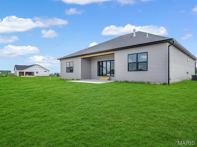 3019 Mobile Drive, Glen Carbon, IL 62034