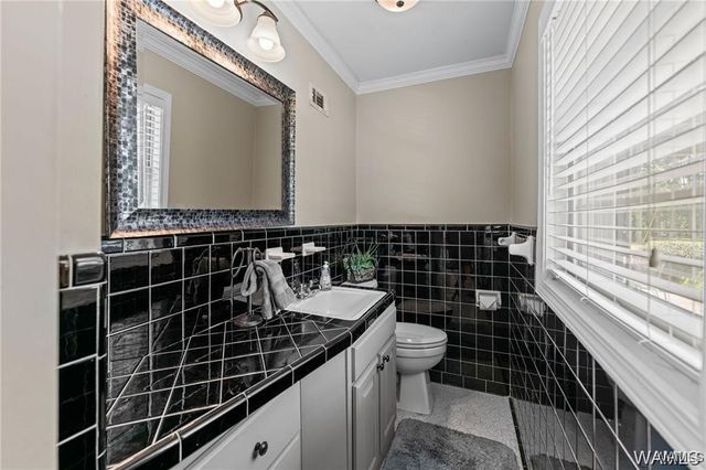 16584 Kathryn Lane, Northport, AL 35475