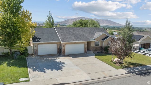 305 N APPLEVIEW DR, Santaquin, UT 84655