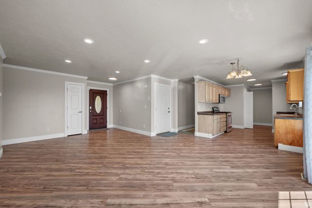305 N APPLEVIEW DR, Santaquin, UT 84655