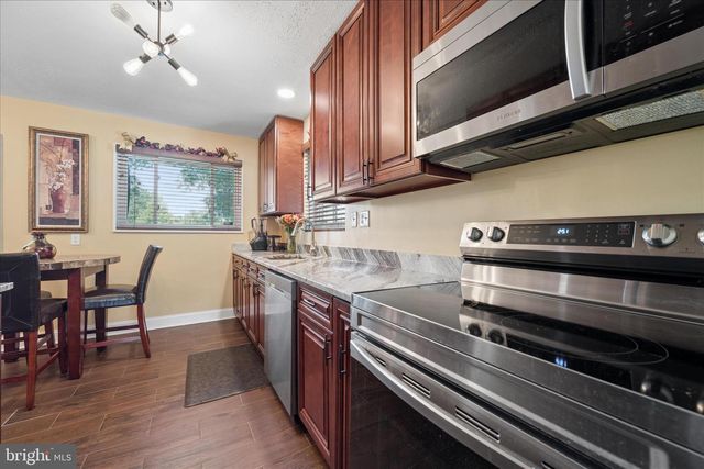 6803 ADELPHI RD, University Park, MD 20782