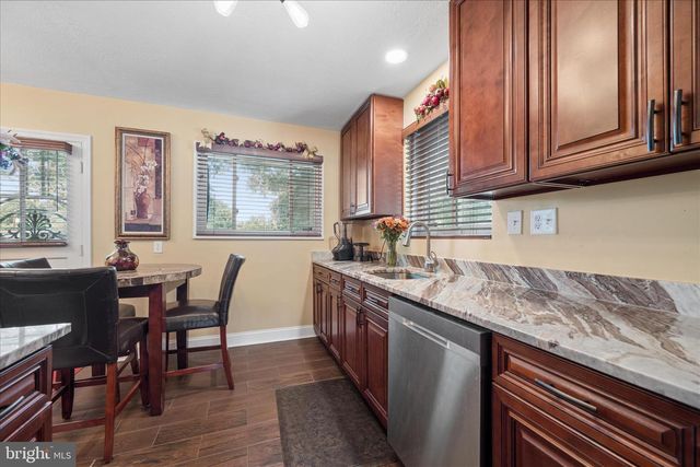 6803 ADELPHI RD, University Park, MD 20782