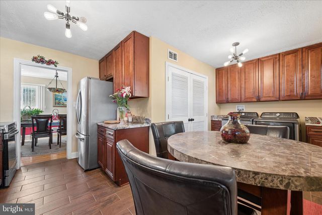 6803 ADELPHI RD, University Park, MD 20782
