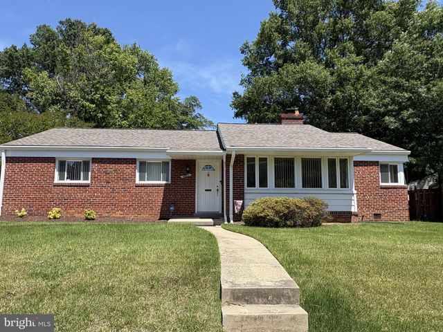 6803 ADELPHI RD, University Park, MD 20782