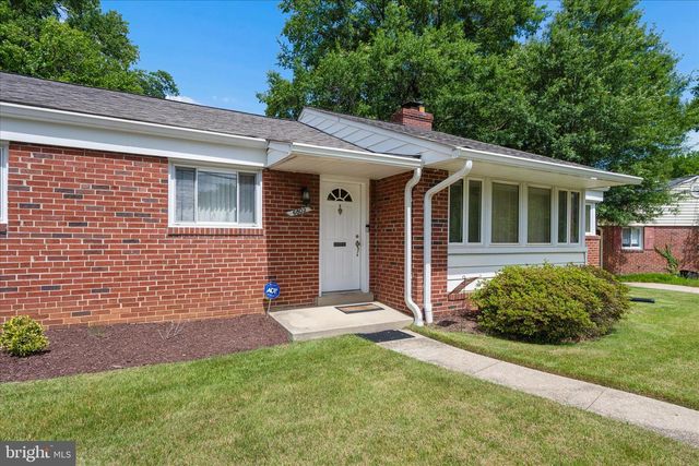 6803 ADELPHI RD, University Park, MD 20782