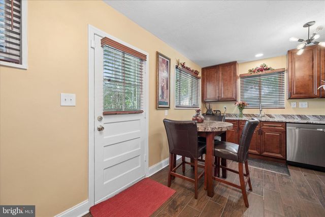 6803 ADELPHI RD, University Park, MD 20782