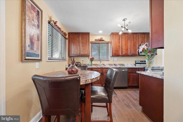 6803 ADELPHI RD, University Park, MD 20782