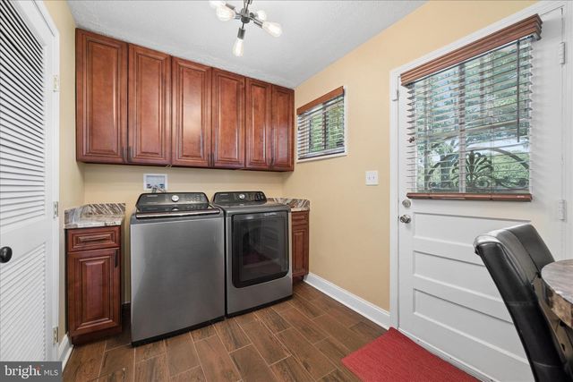 6803 ADELPHI RD, University Park, MD 20782