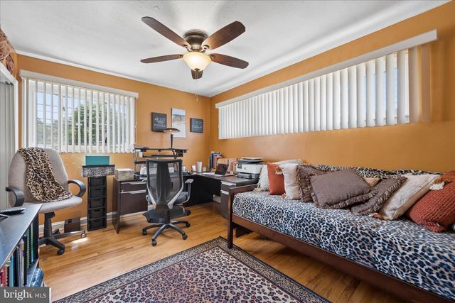 6803 ADELPHI RD, University Park, MD 20782